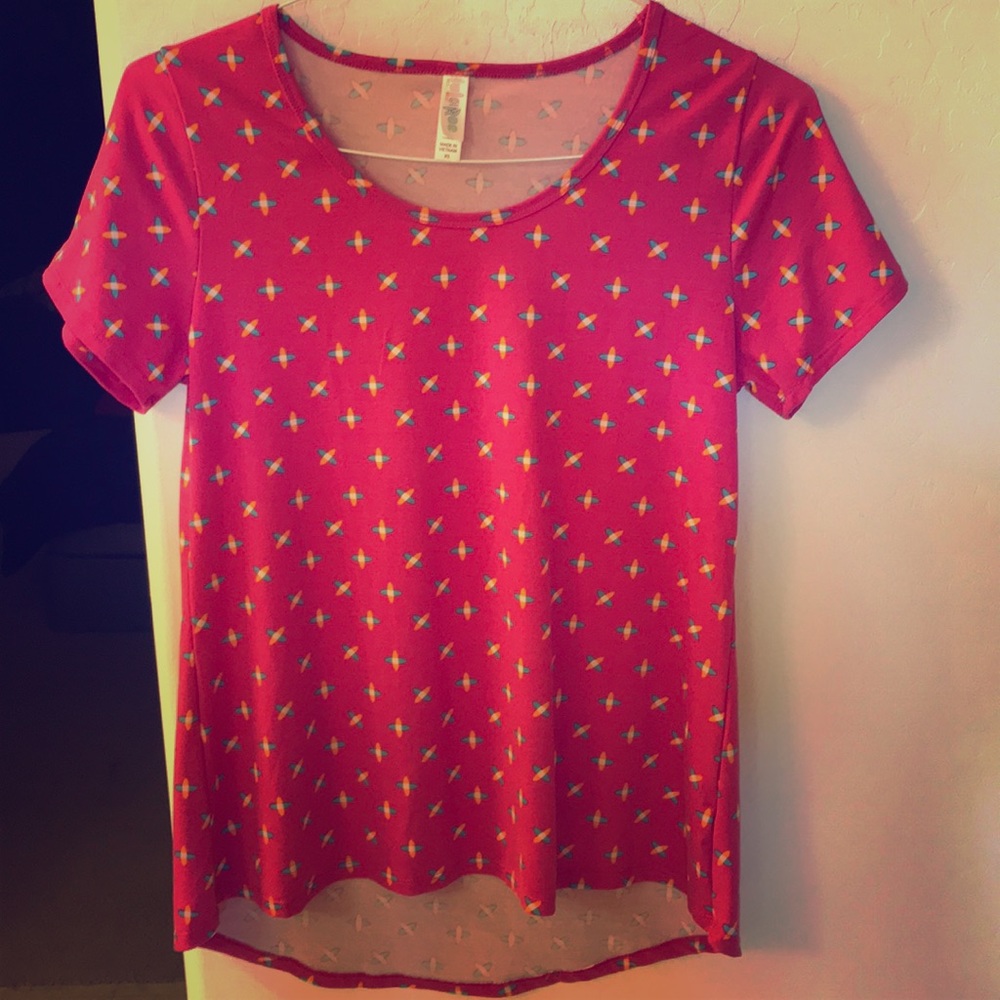 LuLaRoe XS Classic T 💗
